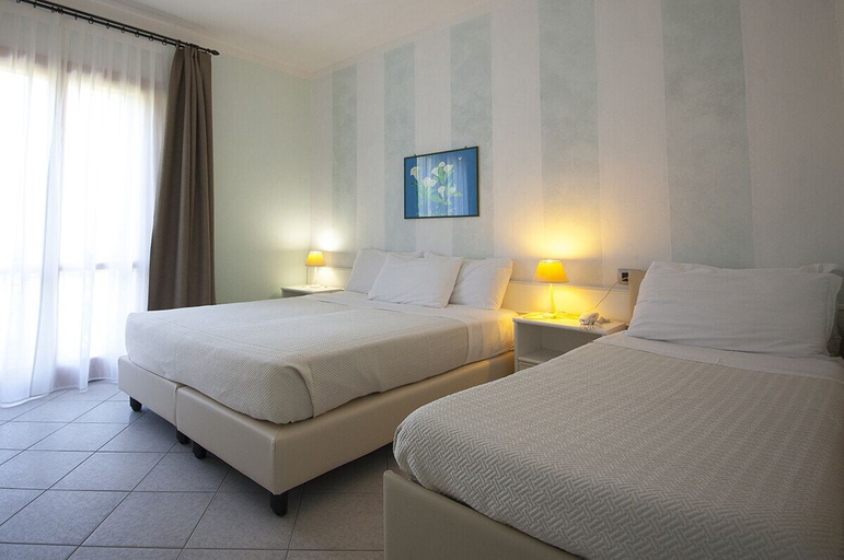 Bedroom 3, Hotel Danila, Livorno