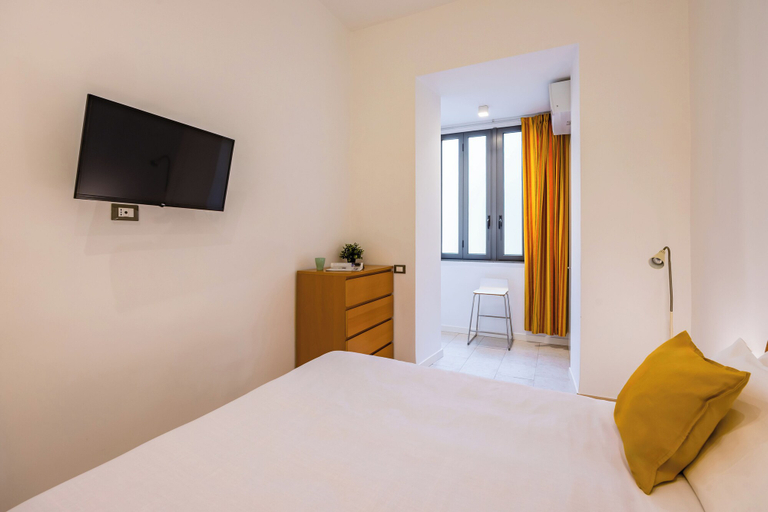 Room 3, Metro Università Apartment by Wonderful Italy, Napoli