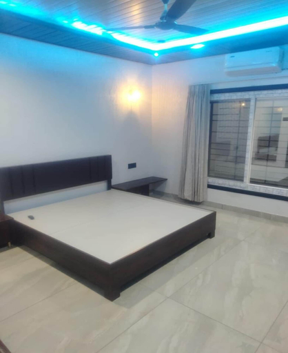 Bedroom 5, Madhurai Resort, Amravati