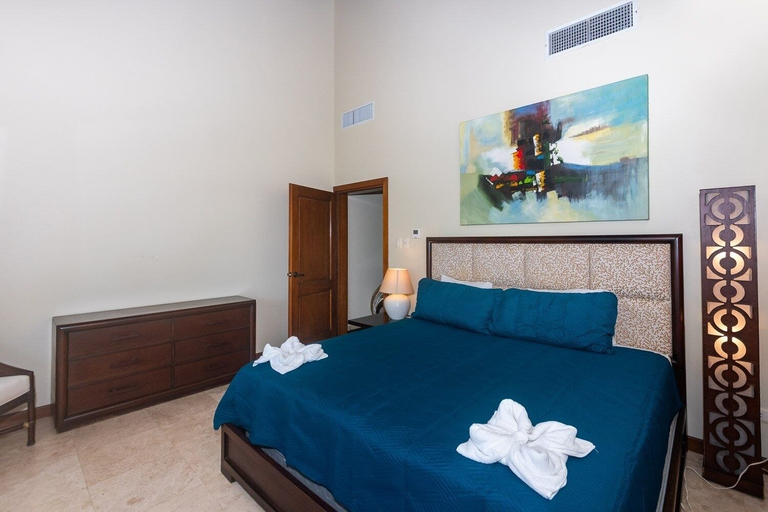 Room 4, Pristine Bay 1002 3 Bedroom Home, Roatán