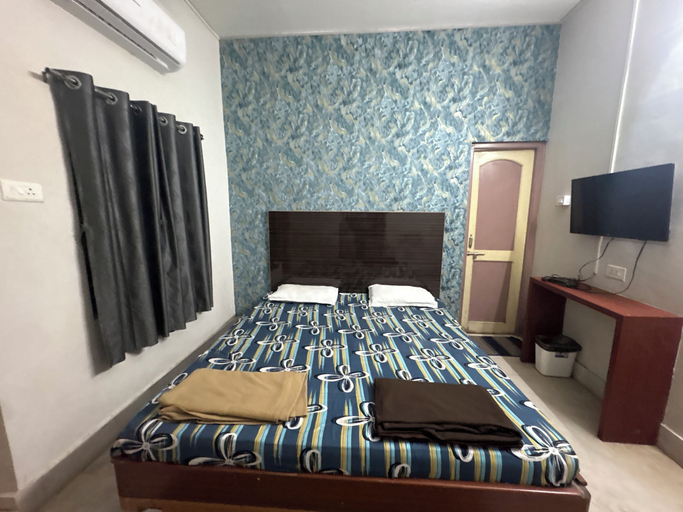 Room 5, Hotel Gunjan Hotel Puri, Puri