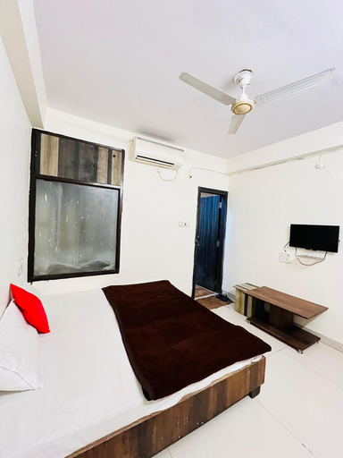 Room 5, Hotel Shree Tekchand Palace, Ujjain