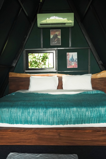 Bedroom 3, Villa Hillcrest, Welipitiya