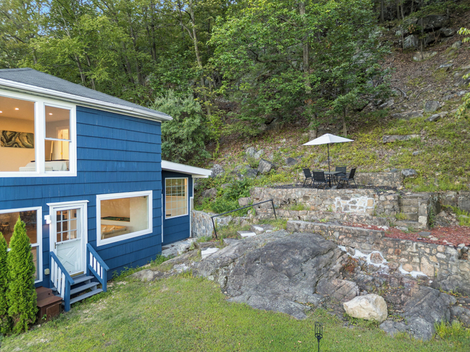 Terrace/patio, Casa Mattia 4BR Luxury Mountain Home, Rockland