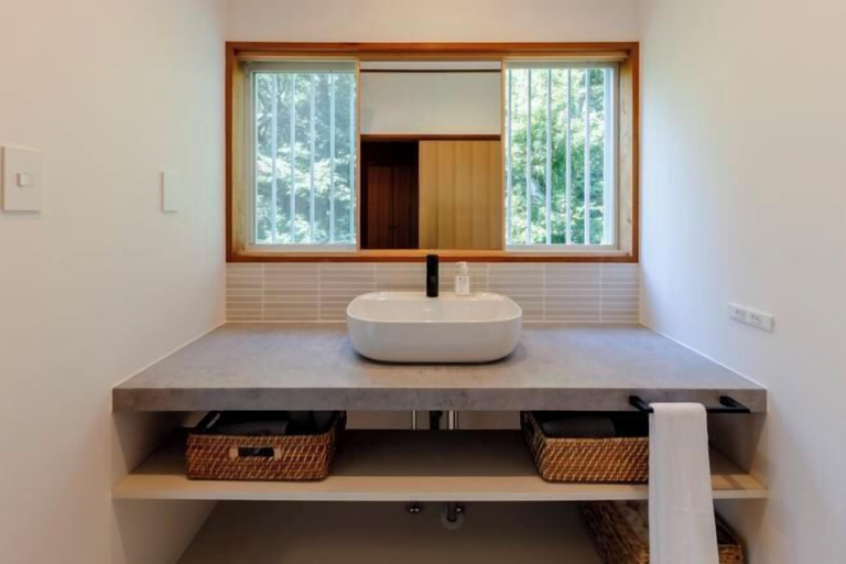 Bathroom, VILLA ORB, Itō