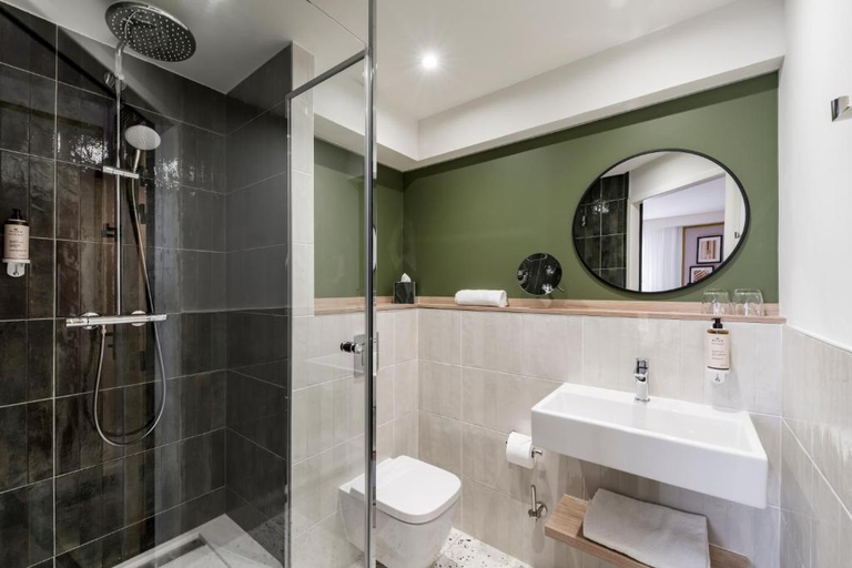 Bathroom 3, Mercure Chartres Est, Eure-et-Loir