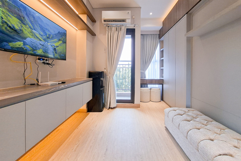 Interior 4, Modern And Warm Studio At Apartment Transpark Bintaro, Tangerang Selatan