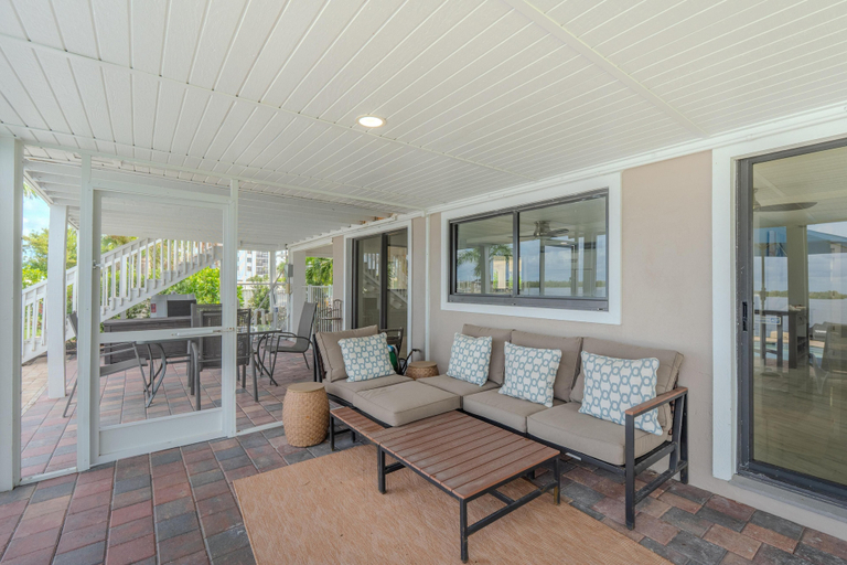 Terrace/patio 3, Club 205 At Bayview, Lee