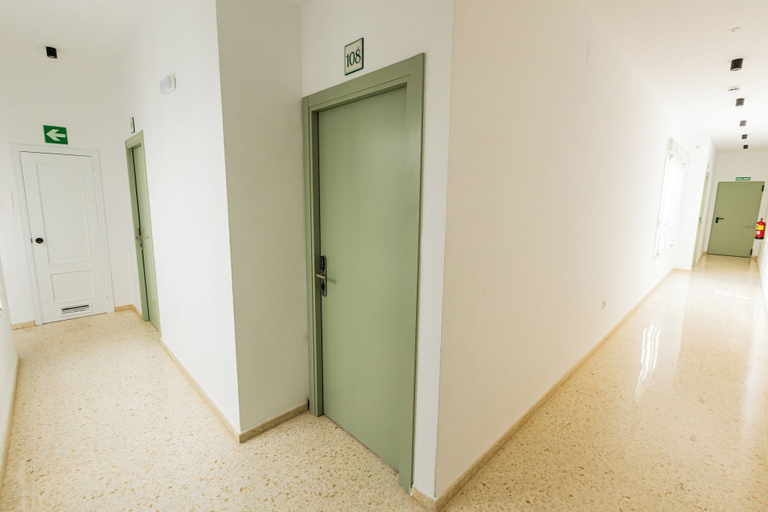 Room 4, HN Salteras, Sevilla