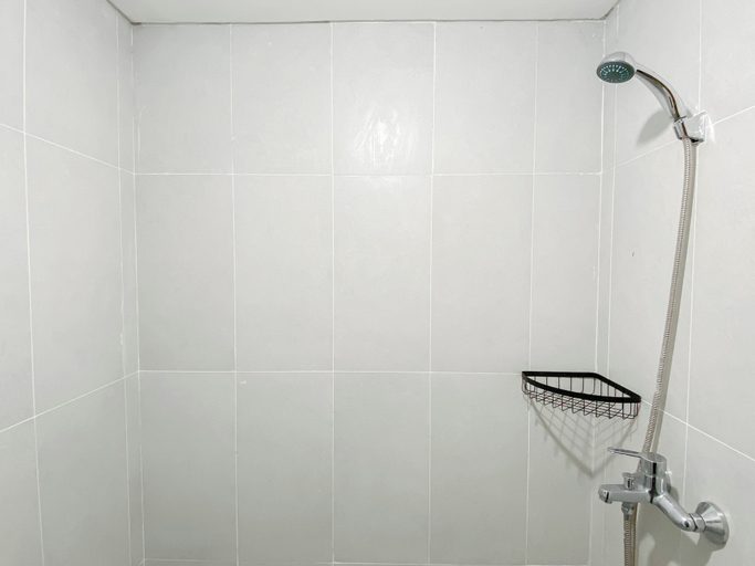 Bathroom 5, Minimalistic Designed Studio Apartment At Royal Sentul Park, Bogor