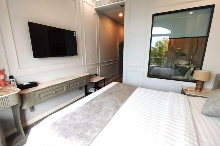 Exterior 5, Gorgeous 7 bedroom villa near the beach, Phú Quốc