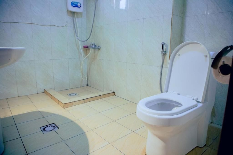 Bathroom 5, Kibagabaga Comfort Stay, Gasabo