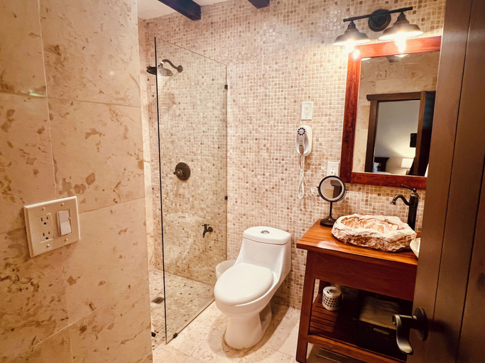 Bathroom 4, Flamingo Hotel, Cozumel