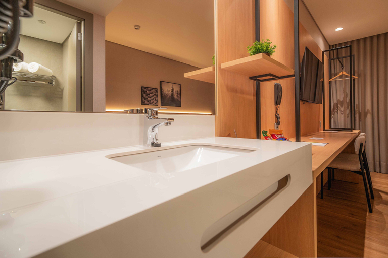 Bathroom 4, Golden Tulip Canela OFICIAL, Canela
