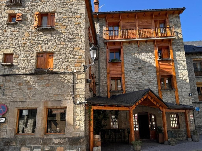 Exterior & Views 2, La Posada de Ruba, Huesca