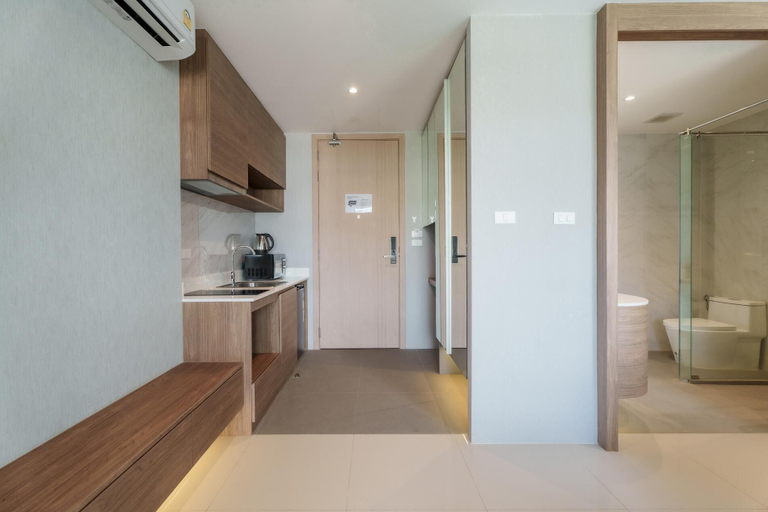Bathroom 3, Pool View 1412 Elegant Wyndham Condo, Pulau Phuket