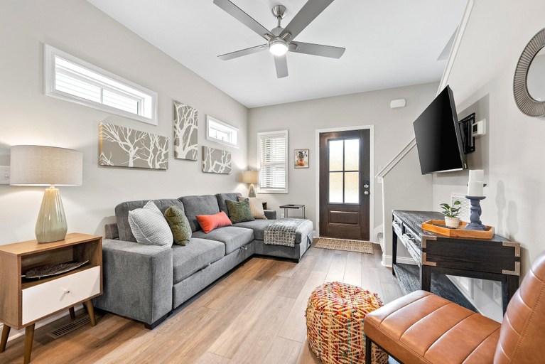 Living area 3, Urban Rooftop of Downtown, Montgomery