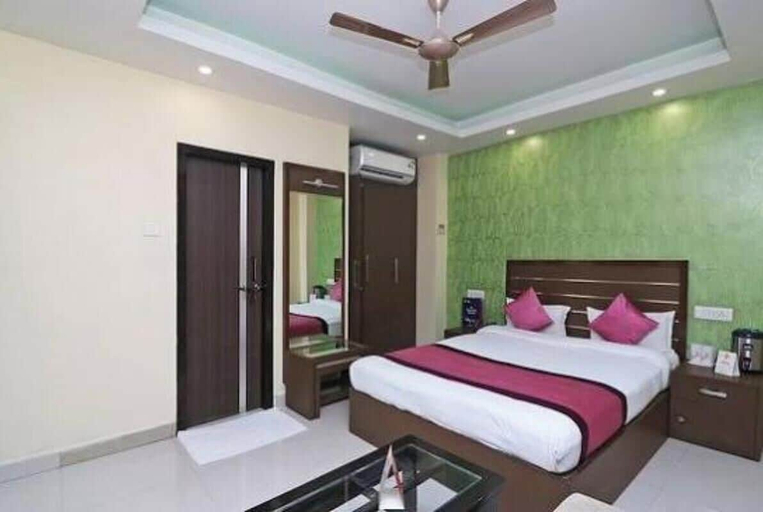 Room 5, Hotel Royal Castle Lucknow, Lucknow