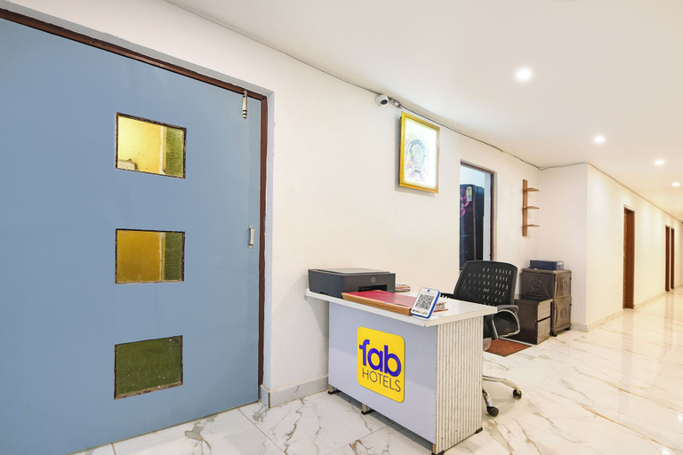Reception 2, Fabhotel Scorpion Inn, Delhi