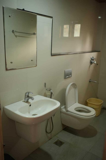 Bathroom, Periyar Woods, Theni