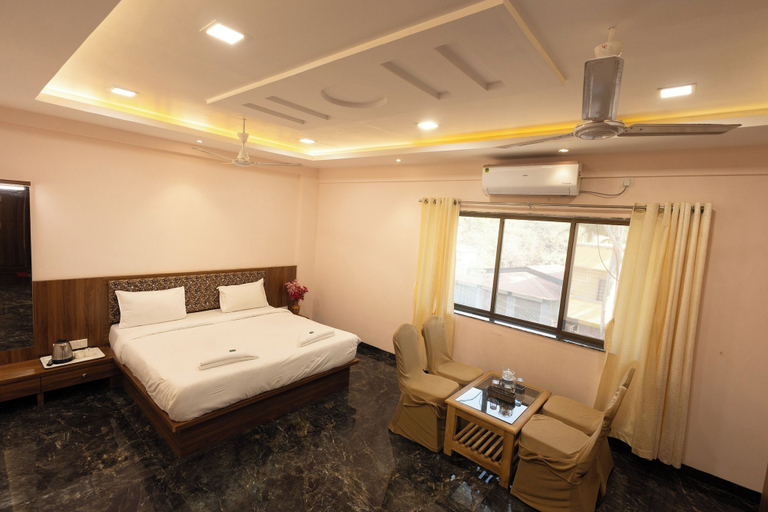 Room 3, Green Paradise Hotel And Restaurant, Satara
