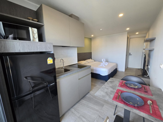 Interior 2, Coastal Chic Studio Apt T3-633, Phuket Island