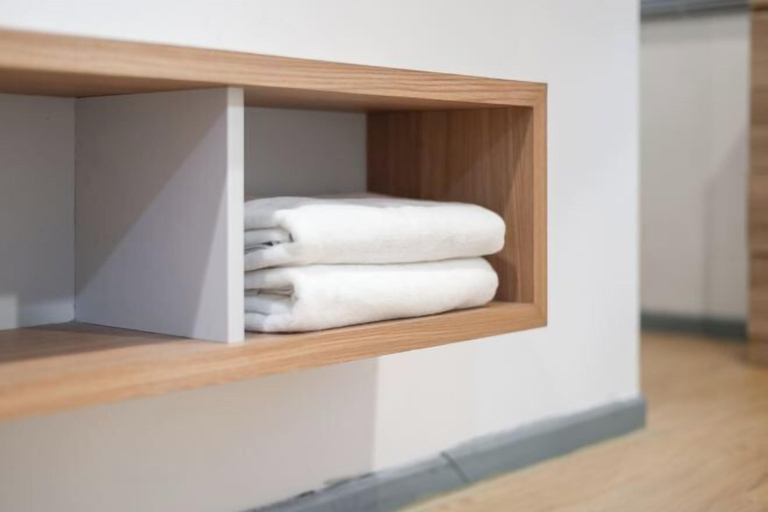 Interior detail 2, Spacious 4BRTownhouseBTS Onnut10 Guests Parking, Phra Khanong