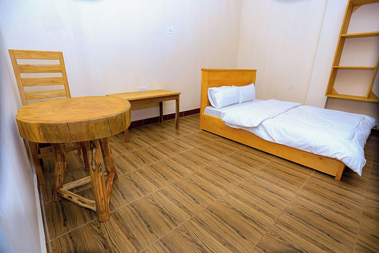 Room 5, Breezy Lodge Moshi, Moshi Urban