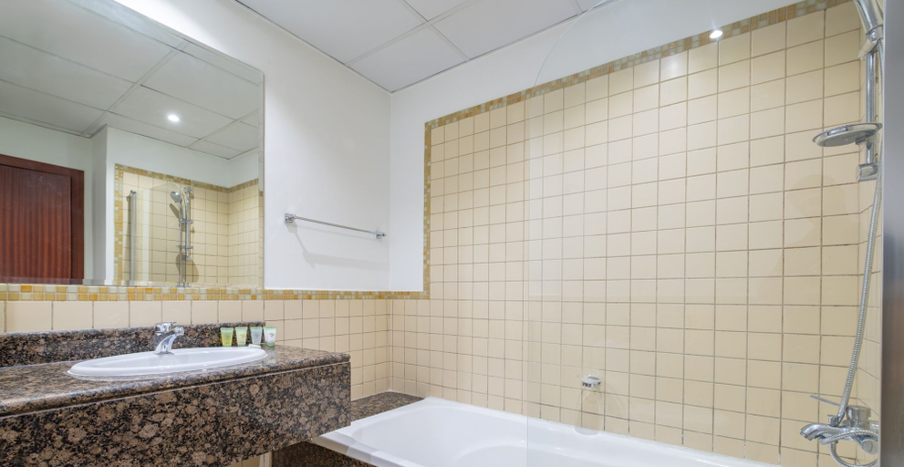 Bathroom 5, LUX The Murjan Sea View Suite 2, Dubai