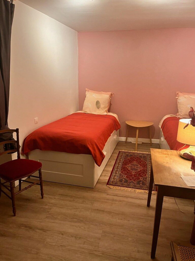 Room 2, Le Moulin De La Parenthèse, Vienne