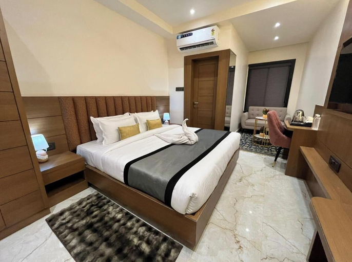 Room 1, Hotel prime bliss, Kanpur Nagar