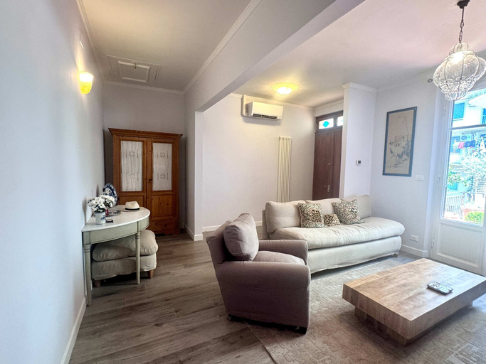 Room 5, Favorite in Florence Near Duomo two Terraces Double Pleasure, Florence