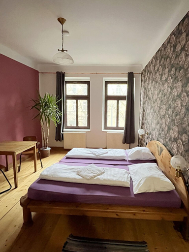 Bedroom 3, Homeplanet Hostel, Leipzig