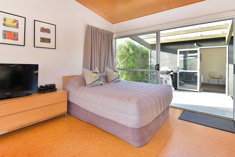 Bedroom 2, Riverside Matakana, Rodney