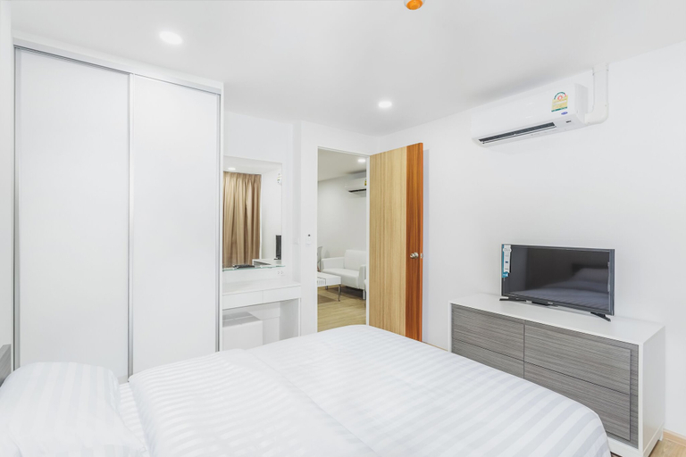 Room 2, 1-bedroom Condo in Ozone Condo D307, Pulau Phuket