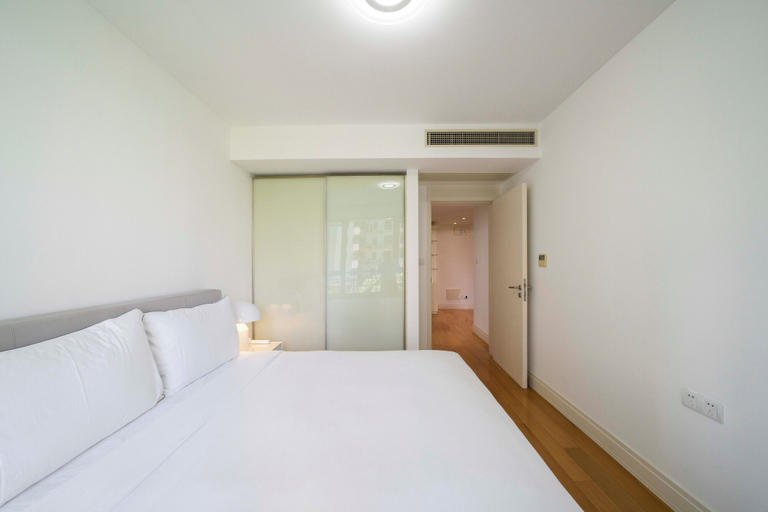 Room 4, Tyms Stylish 1BR 1BA Apt Xujiahui Center, Shanghai