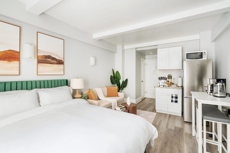 Room 2, 73-518 Newly Reno Studio UWS Doorman Gym Laundry, New York