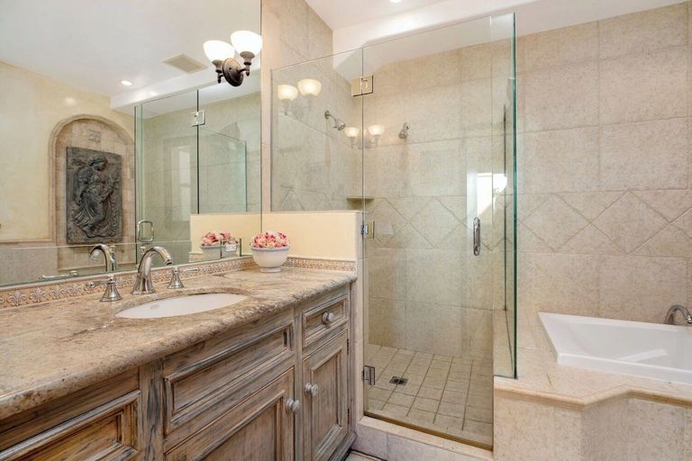 Bathroom 3, Santa Barbara Luxury Beach Getaways, Santa Barbara