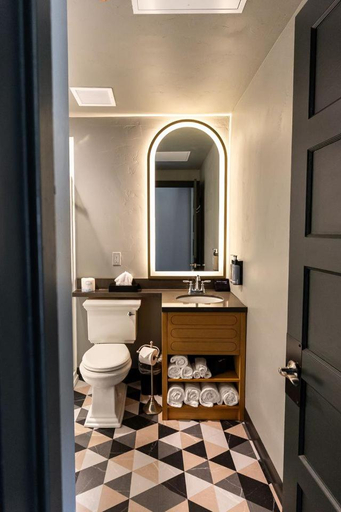 Bathroom 3, Historic Franklin Hotel, Lawrence