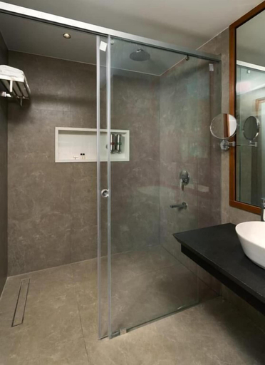Bathroom 3, GOLDEN CASTLE, Thiruvananthapuram