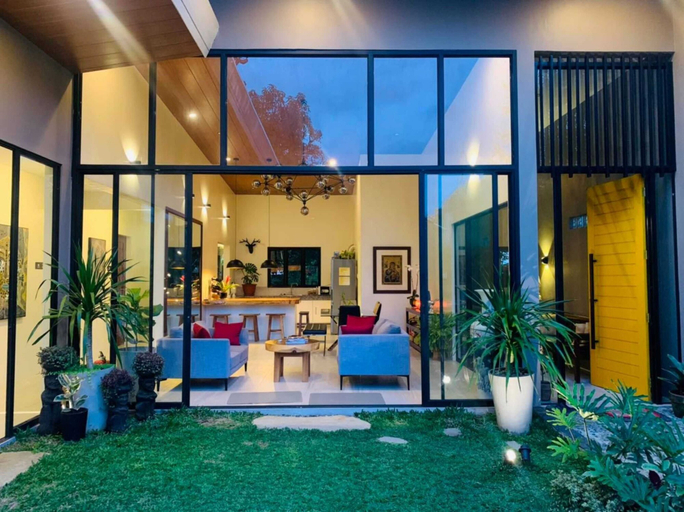 Property entrance, OYO 1177 The Great Molave, Alfonso