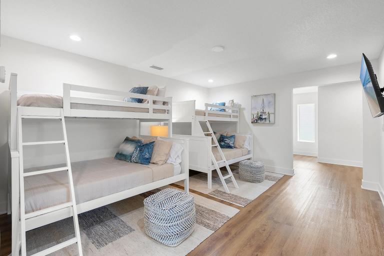 Room 2, Flip Flop Living NSB, Volusia