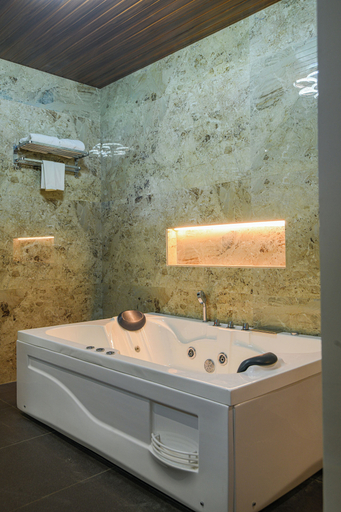 Bathroom 4, The Byke Stella Boutique Hotel, Indore