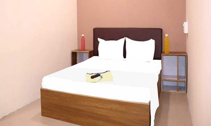 Room 5, Fabhotel Nova Rooms, Surat