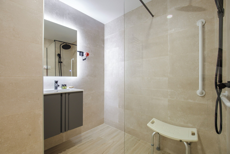 Bathroom 4, Dobo Madrid B90, Madrid