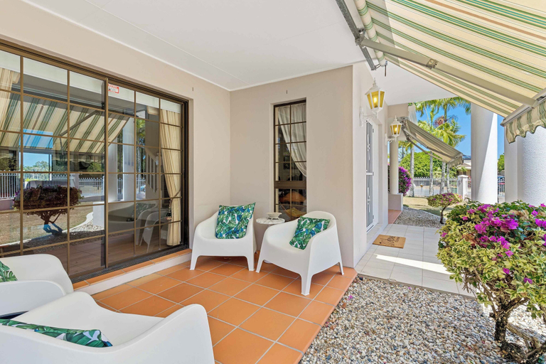 Terrace/patio 5, Villa Maria 4BRM Home, Gold Coast