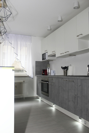 Others 4, Christiano Apartments 1060 CITY, Wien