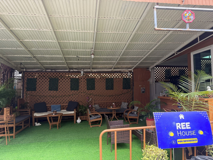 Food & Drinks 4, Ree House, Wattana