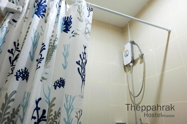 Bathroom, Theppahrak Hostel Khaolak, Takua Pa
