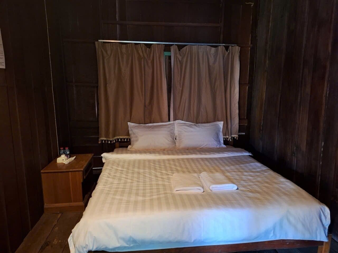 Room 4, Ban Laos Guesthouse, Vangvieng